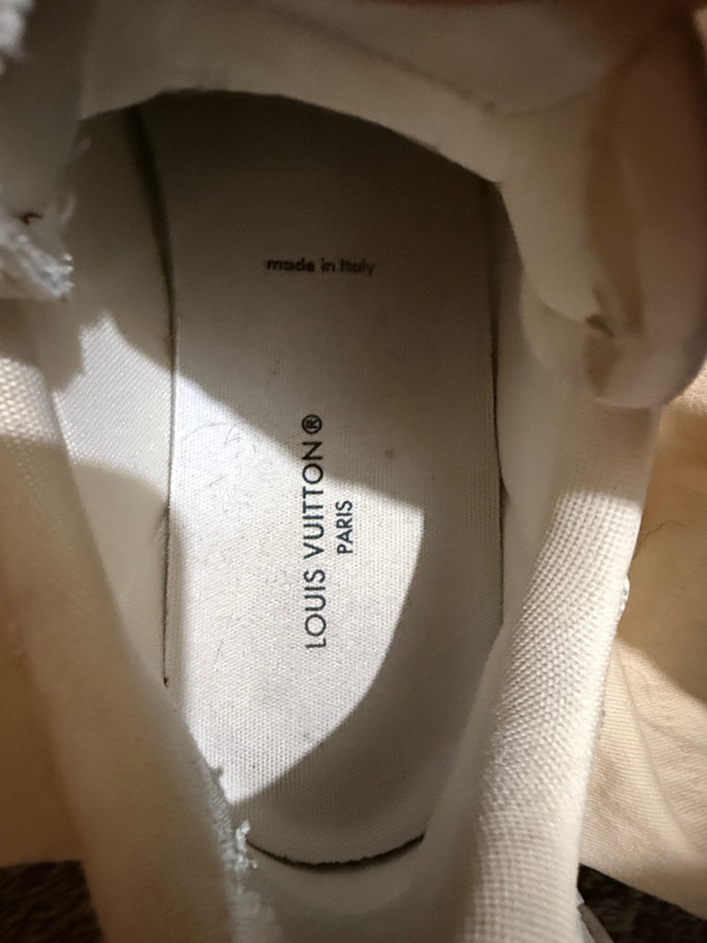 Louis Vuitton Men’s White Embossed Monogram Sneakers lv size 8 us size 9 - Picture 5 of 10